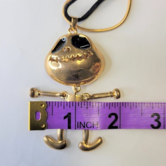 Alien Pendant Necklace UFO Pendant Fashion Necklace in an antique bronze hue - Picture 7 of 9